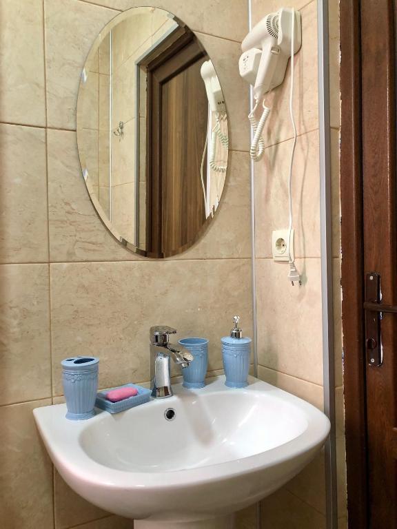 Kushashvili 7 Sisters room 6
